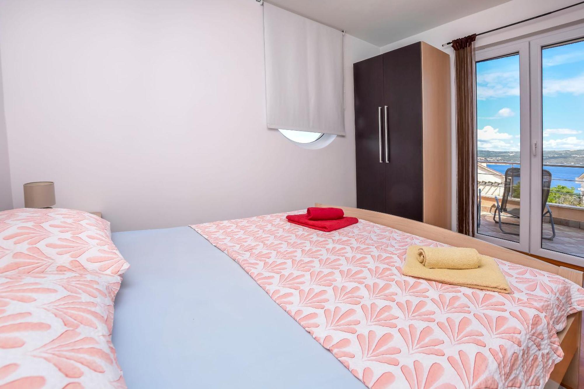 Apartments Ema Ражань Екстер'єр фото
